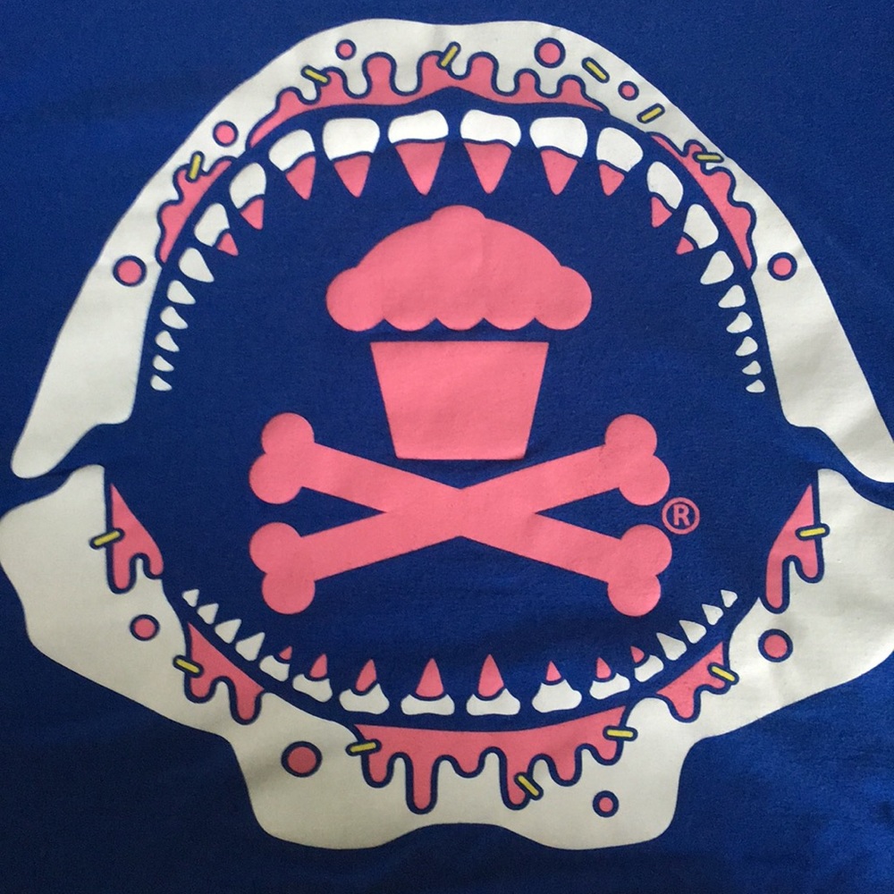 🦈 Johnny Cupcakes Shark Tee 🧁